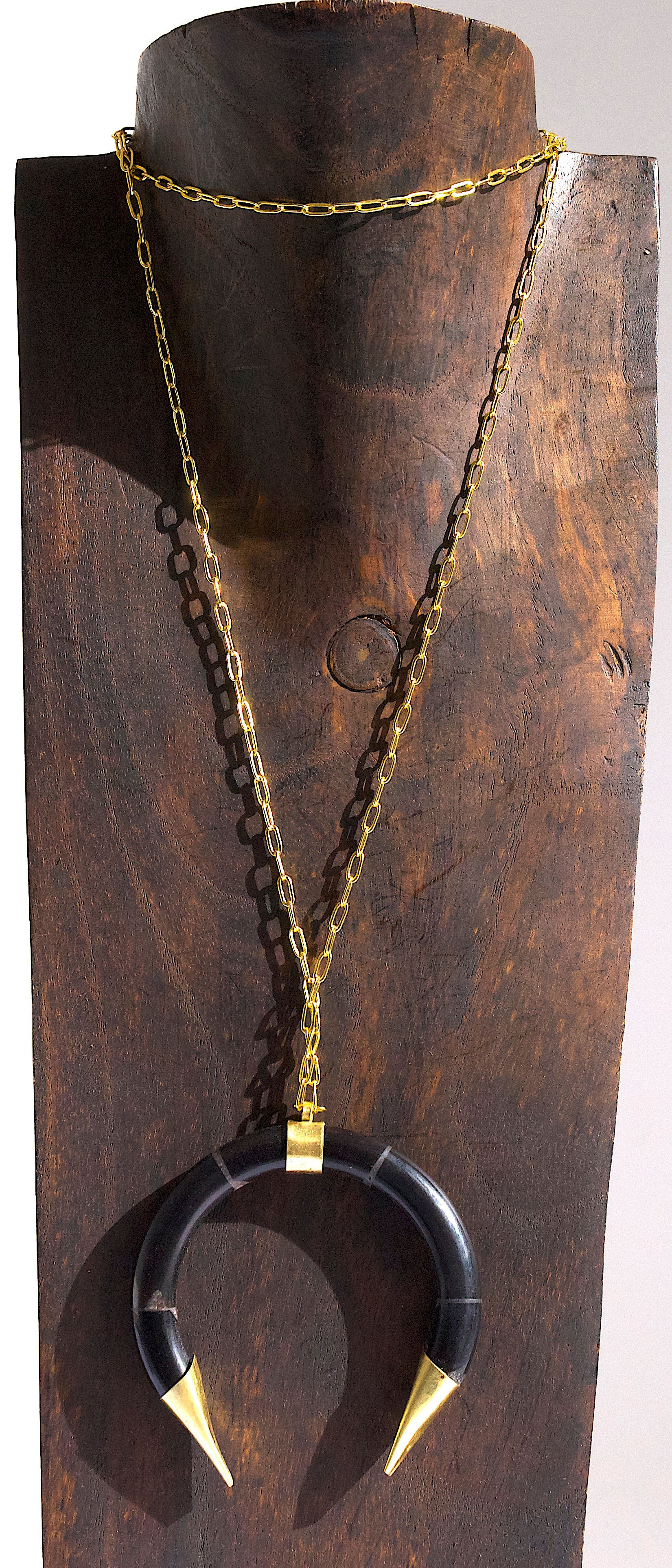 Collar Negro Cuerno