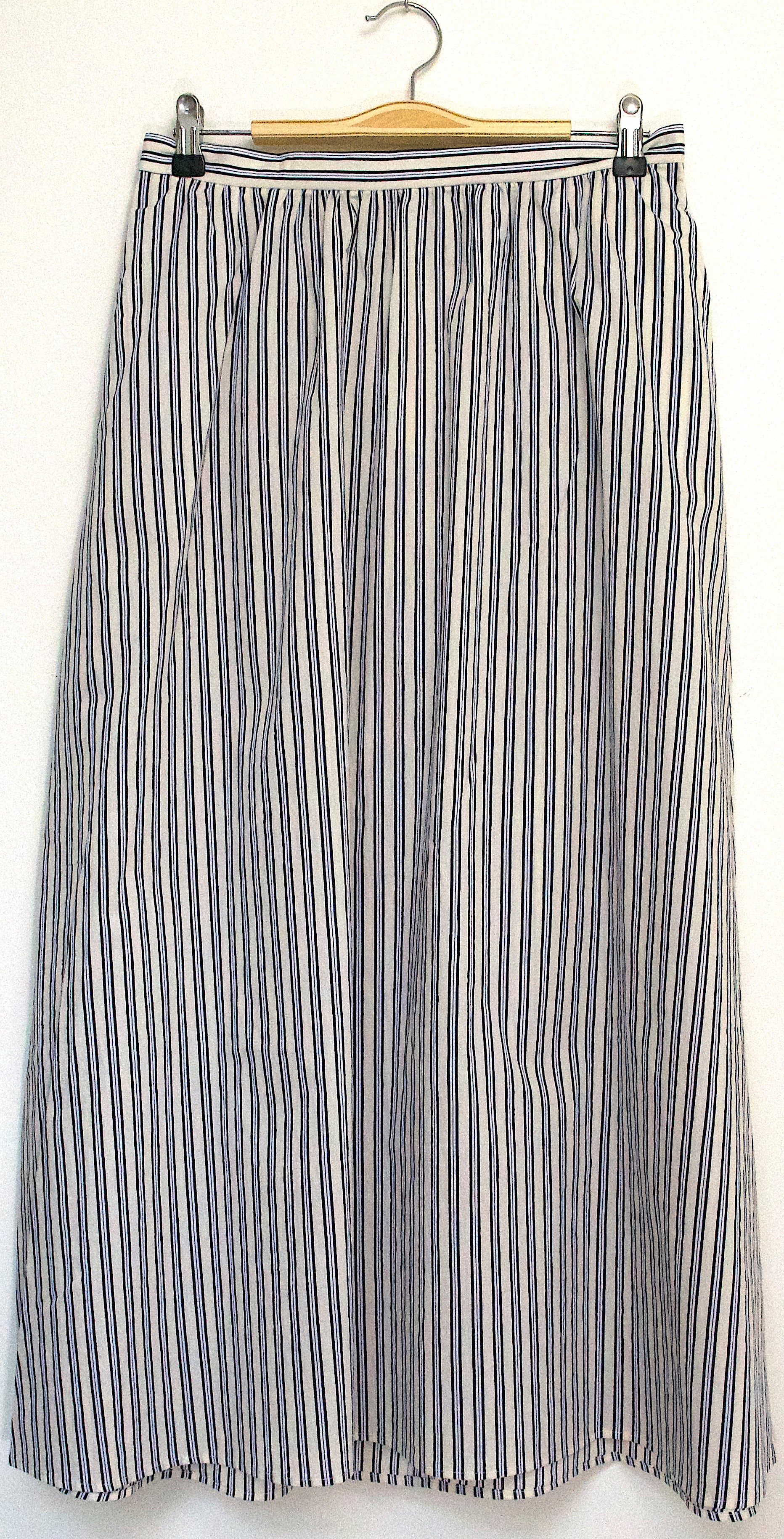 Falda Riviera
