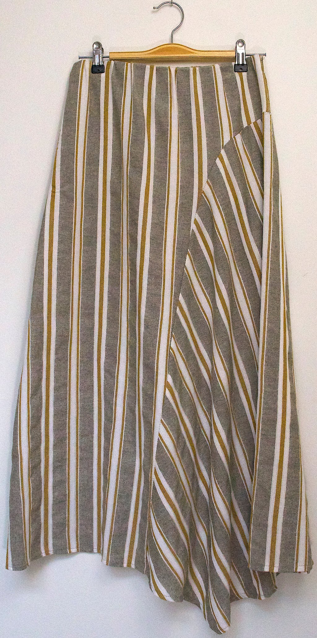Falda Calesa